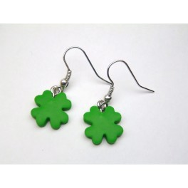 Fimo cloverleaf hook