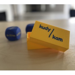 Cestovní kostky Kudy/Kam - modrobílé Cestovní kostky Kudy/Kam - modrobílé